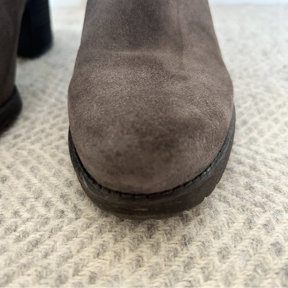 Sam Edelman Hannah Belted Chelsea Boots Suede Ankle Boot Size 9.5 - Picture 6 of 9